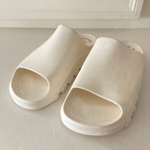FP Movement White Rubber Slides Sz 41/42